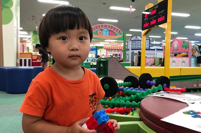 'Sao minh phai tra loi ban' va nhung cau noi bat ngo thanh trao luu hinh anh 5