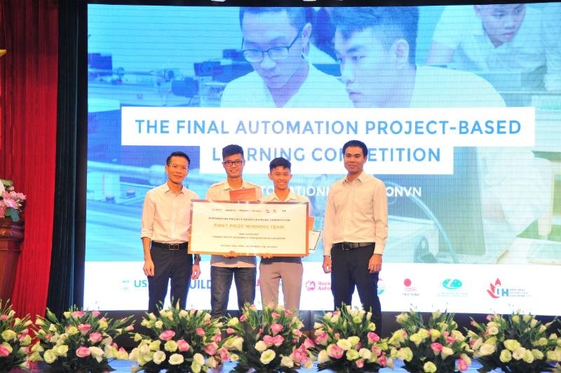 Đại học Công nghiệp TP.HCM giành giải nhất cuộc thi tự động hóa