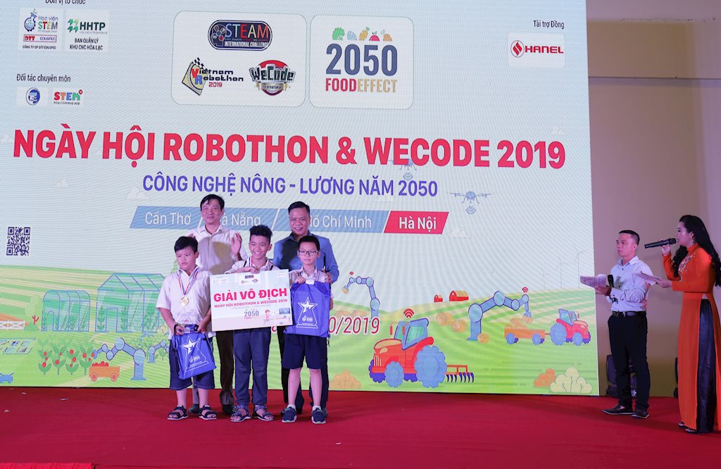 Sẽ chọn thí sinh đại diện học sinh Việt Nam dự Ngày hội Robothon và WeCode quốc tế 2019 trong tuần này | Ngày hội Robothon và WeCode hướng tới trang bị kỹ năng cần thiết trong thời đại 4.0 cho học sinh Việt Nam