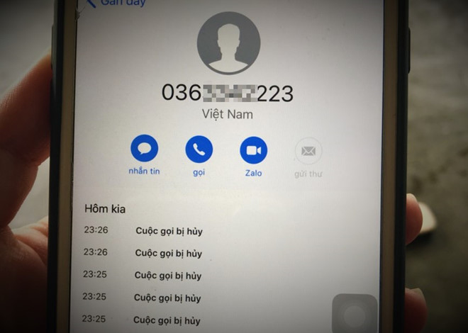 Xác minh số điện thoại nghi của 'cò mồi' đưa người đi Anh