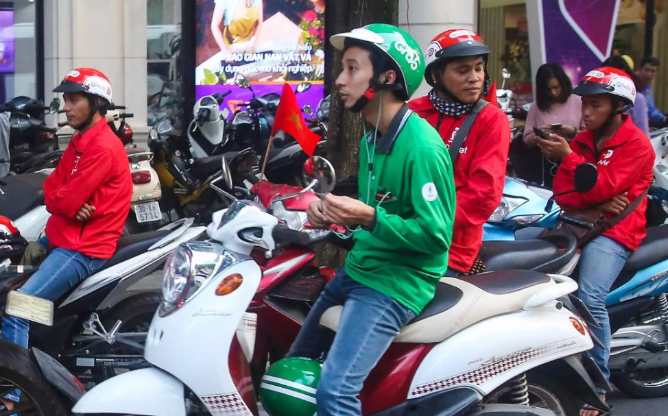 Grab và Gojek đặt tham vọng lớn ở Việt Nam