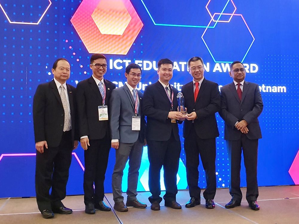 Vietnam Airlines, CMC, Đại học Khoa học Tự nhiên TP.HCM giành giải thưởng ASOCIO 2019