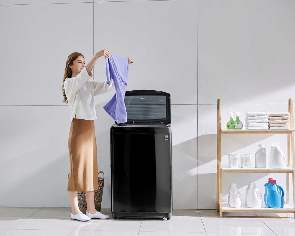 LG ra mắt dòng máy giặt lồng đứng hơi nước tại thị trường Việt Nam, điều khiển từ xa qua Wifi