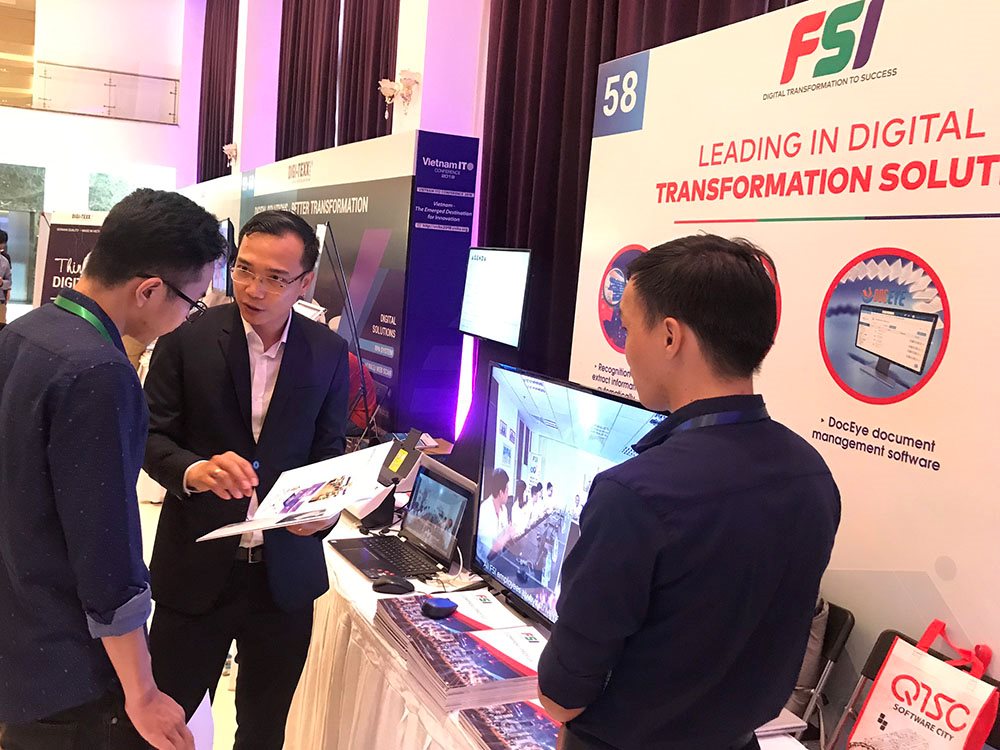 Hệ thống số hóa thông minh D-IONE của FSI nhận giải Ba Nhân tài Đất Việt 2019 | Giải pháp số hóa thông minh D-IONE giúp tiết kiệm 50% chi phí triển khai