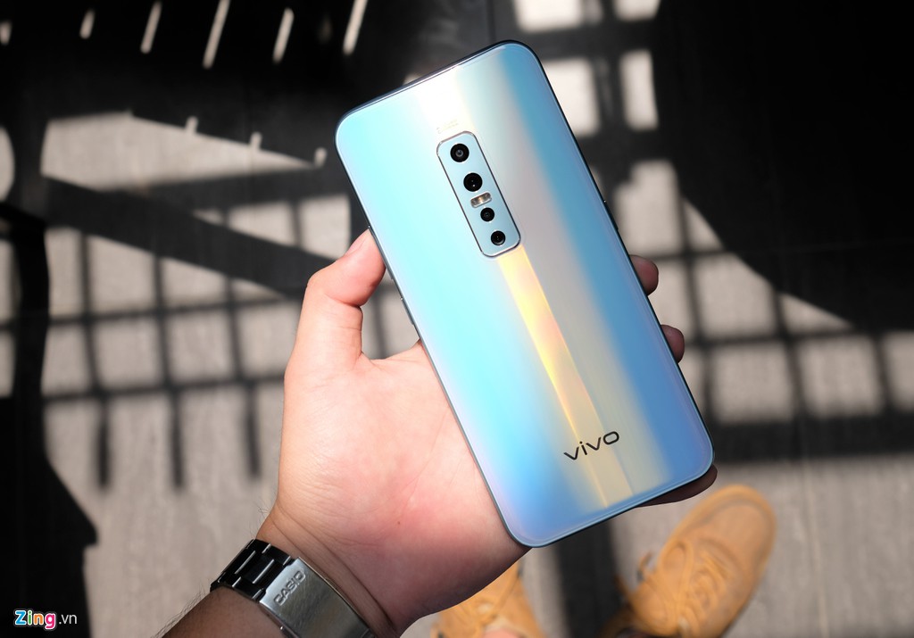 Loat di dong tam trung hieu nang tot, pin khoe hinh anh 1