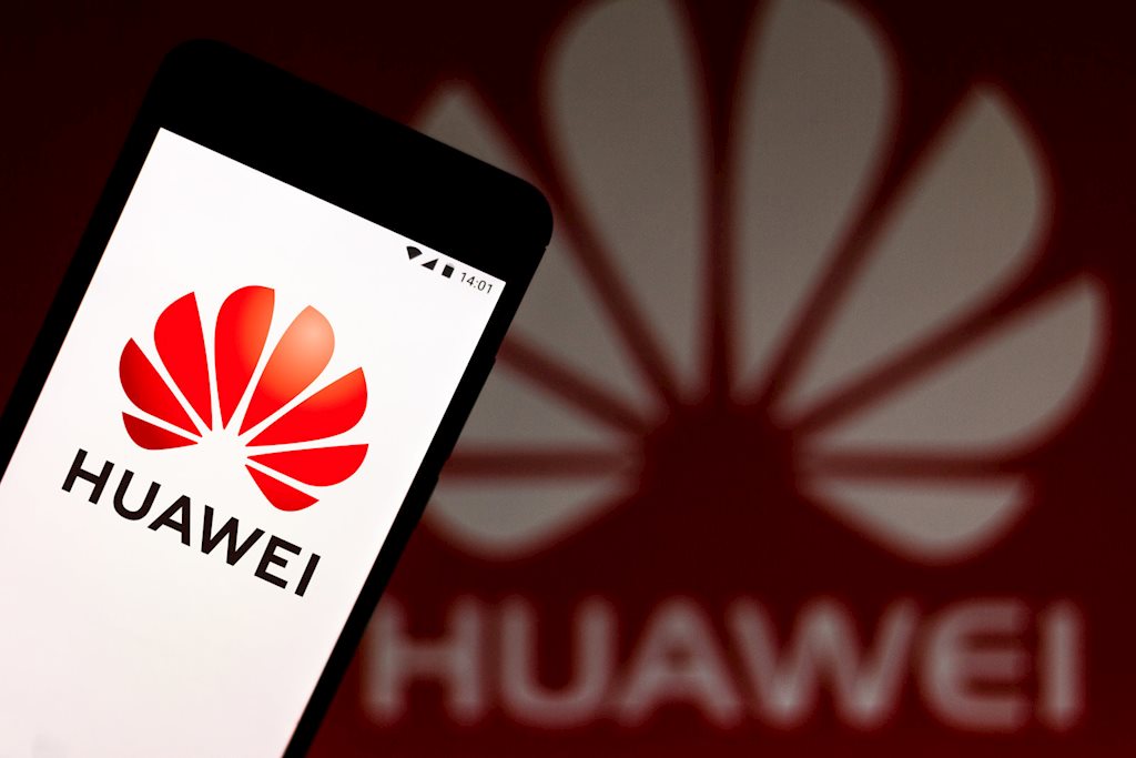 Mỹ tiếp tục gia hạn giấy phép bán hàng cho Huawei