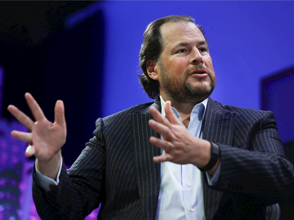 CEO Salesforce: Không còn dùng máy tính, nhiều năm nay chỉ điều hành công việc bằng iPhone