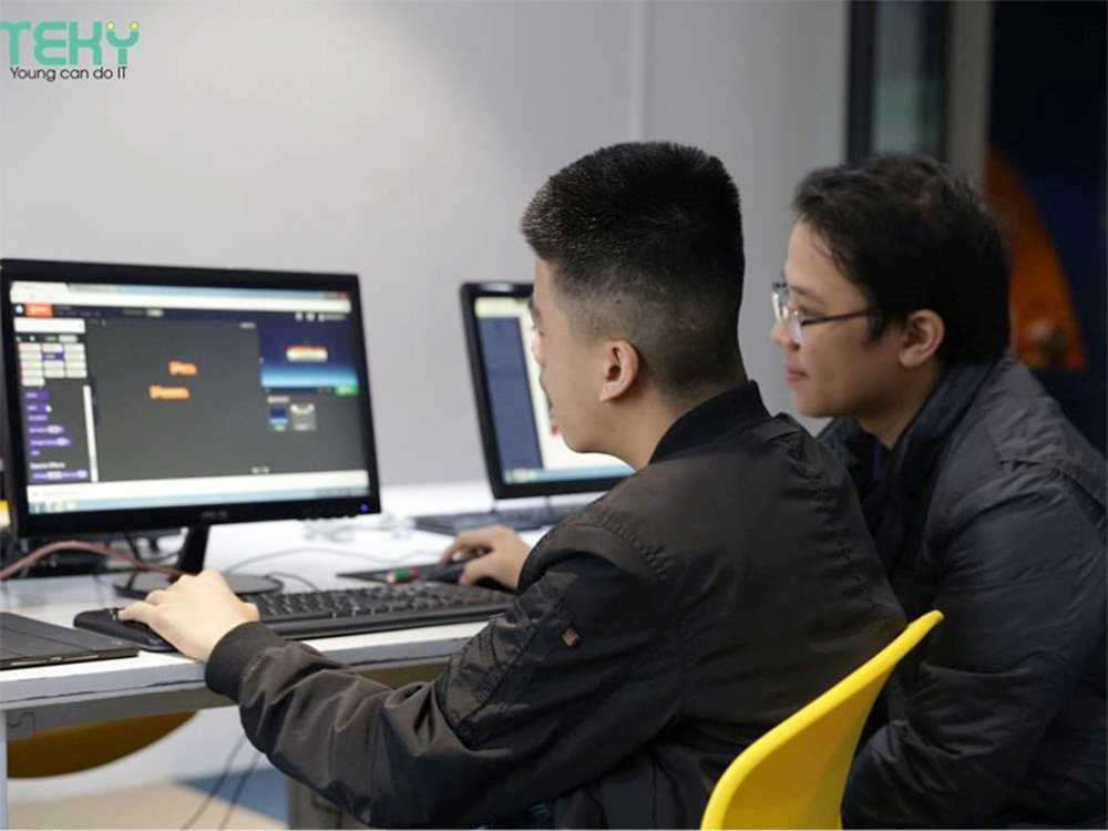 Đại diện duy nhất của Việt Nam nhận giải thưởng lãnh đạo giáo dục công nghệ châu Á 2019