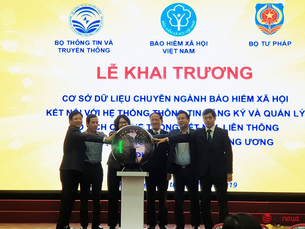 Hết năm nay, sẽ liên thông dịch vụ đăng ký khai sinh, cấp thẻ BHYT cho trẻ dưới 6 tuổi trên toàn quốc