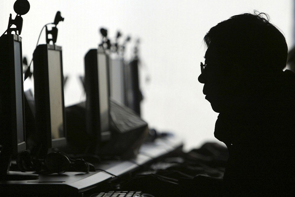 Nan quay len phu nu, phat tan anh khoa than gia tang o Singapore hinh anh 1