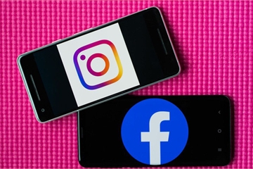 Facebook đang ngày càng "nhái" Instagram nhiều hơn: Cũng có feed ảnh dọc lạ lùng kéo hoài không hết