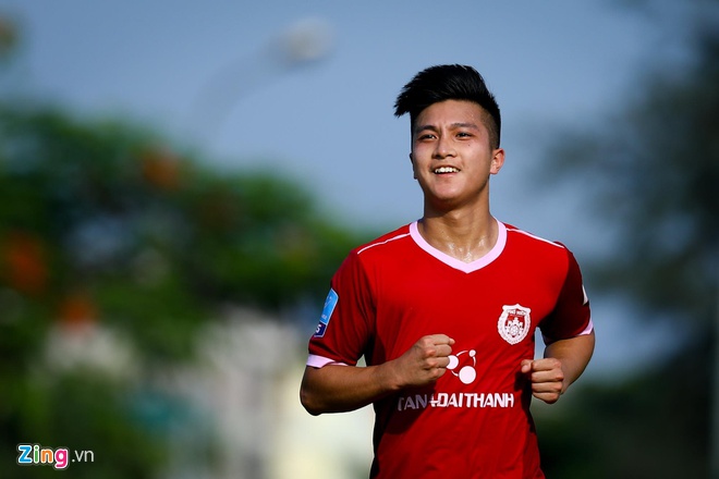 Dong MV, lam vlog la 'nghe tay trai' cua hoi cau thu Viet Nam hinh anh 1