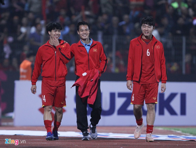 Dong MV, lam vlog la 'nghe tay trai' cua hoi cau thu Viet Nam hinh anh 8