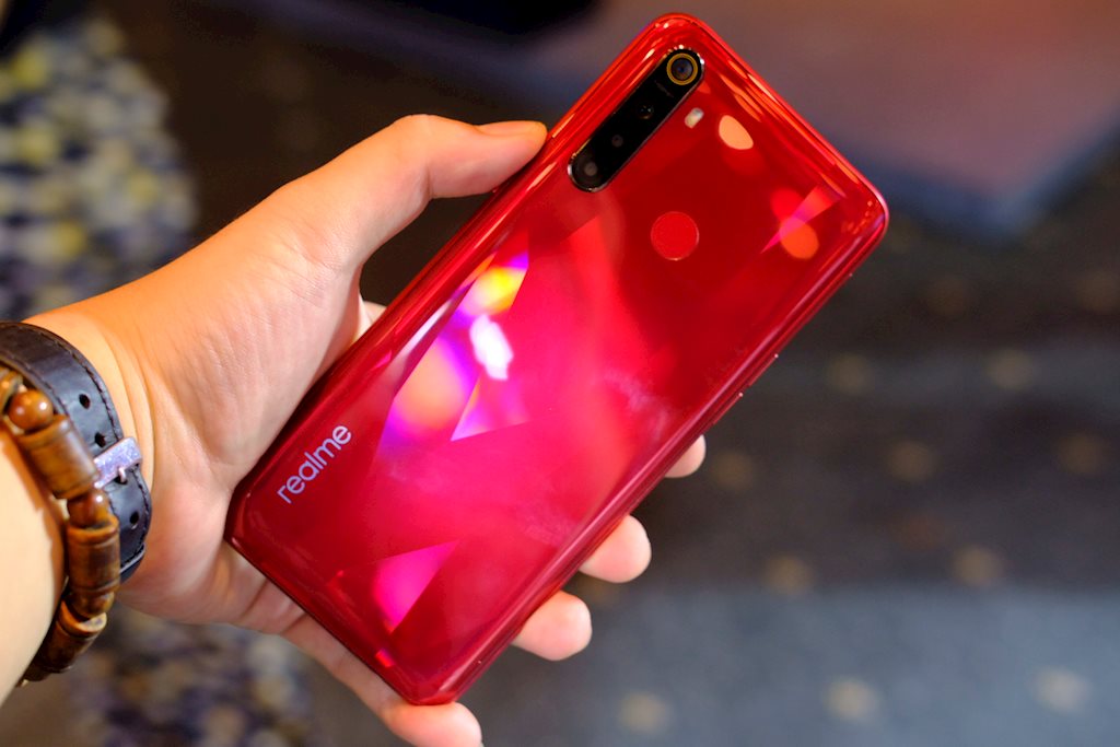 Realme 5s ra mắt, nâng cấp cụm 4 camera, giá bán 4,99 triệu đồng