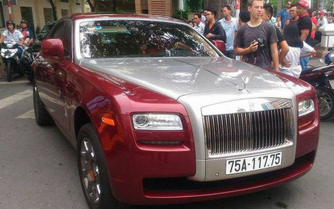 Loạt Rolls-Royce cũ biển siêu đẹp, rao bán giá 'khủng'