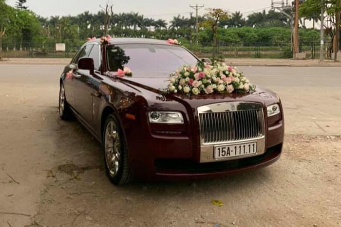 Loạt Rolls-Royce cũ biển siêu đẹp, rao bán giá 'khủng'