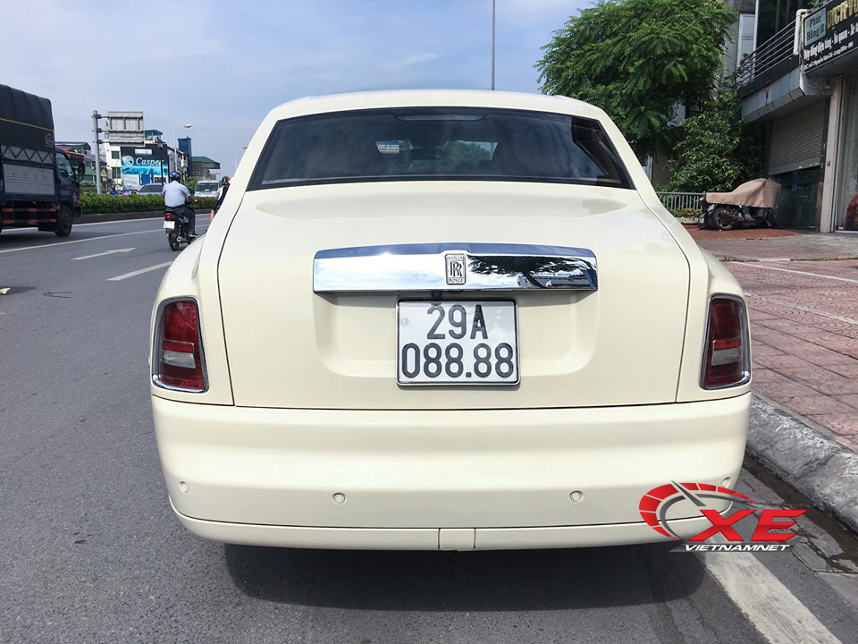 Loạt Rolls-Royce cũ biển siêu đẹp, rao bán giá 'khủng'