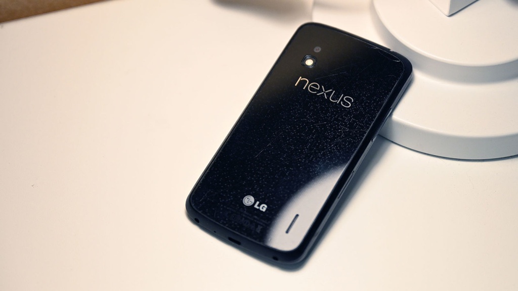 10 smartphone quan trong nhat thap ky hinh anh 3 3._Nexus_4.jpg