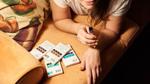 Instagram cấm quảng cáo thuốc lá, thuốc lá điện tử, vũ khí