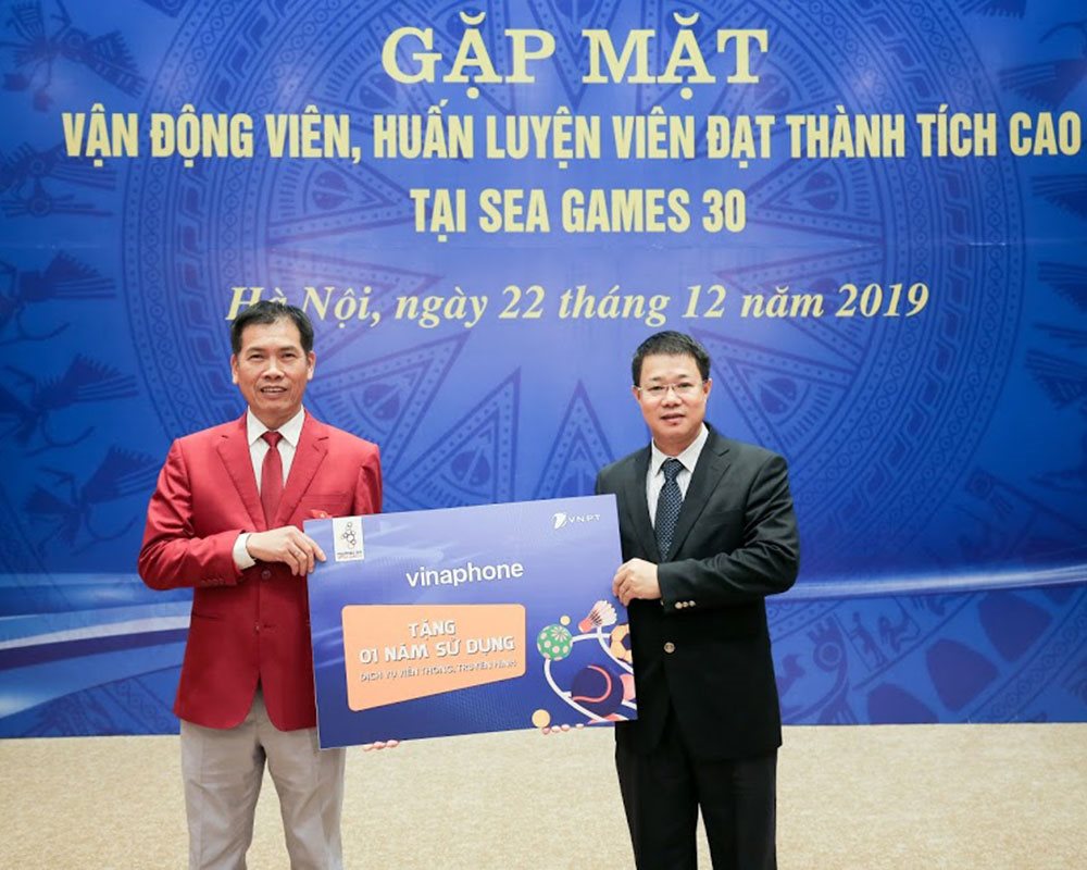 VinaPhone trao quà tặng cho các vận động viên giành huy chương tại SEA Games 30