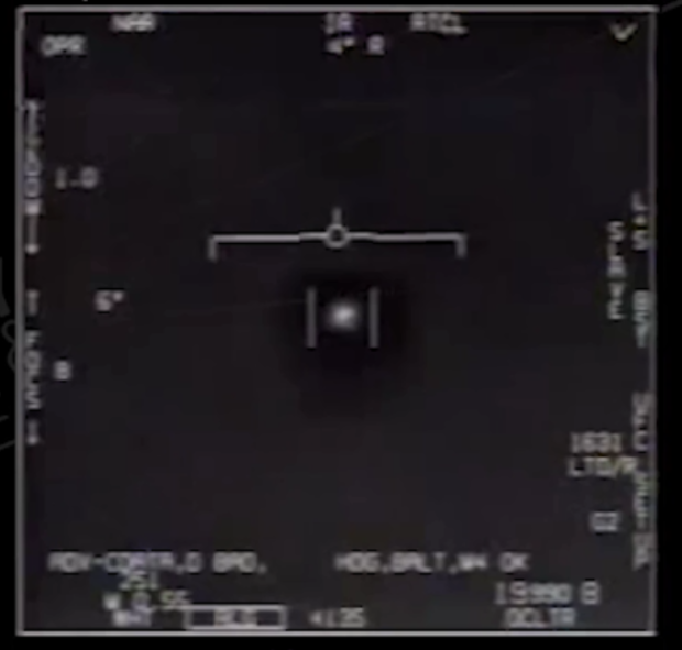 Phi cong My ke lai lan dung do UFO 15 nam truoc hinh anh 1 Z20621122019.png