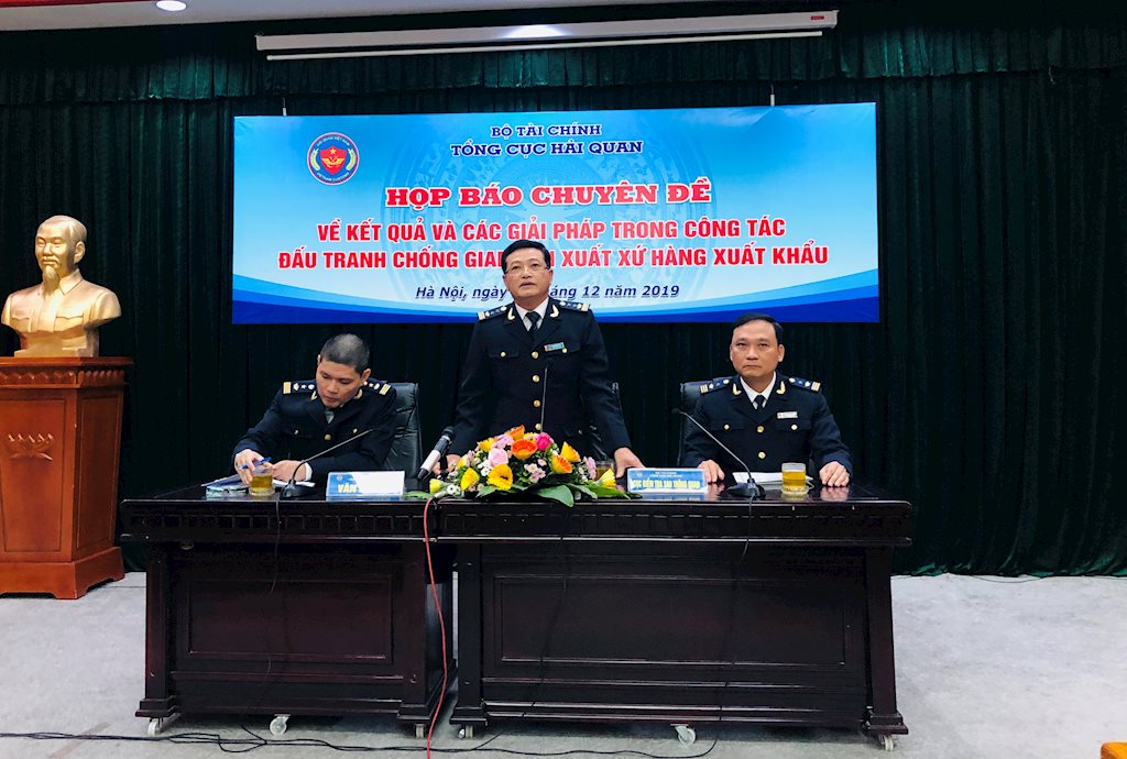 Phát hiện hàng loạt xe máy điện Trung Quốc “đội lốt” hàng Việt Nam xuất sang Mỹ