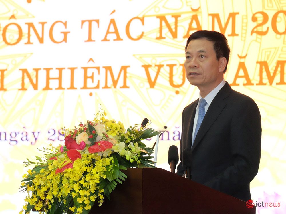 Bộ trưởng Bộ TT&TT Nguyễn Mạnh Hùng làm Trưởng tiểu ban Truyền thông về chống dịch Corona