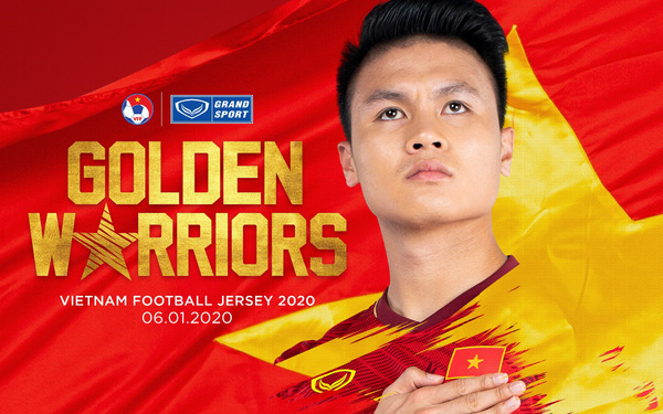 Quang Hải cực ngầu khi tiết lộ mẫu áo đấu mới của tuyển Việt Nam 2020, fan đồn đoán dưới tay anh là hoa sen hay rồng vàng?