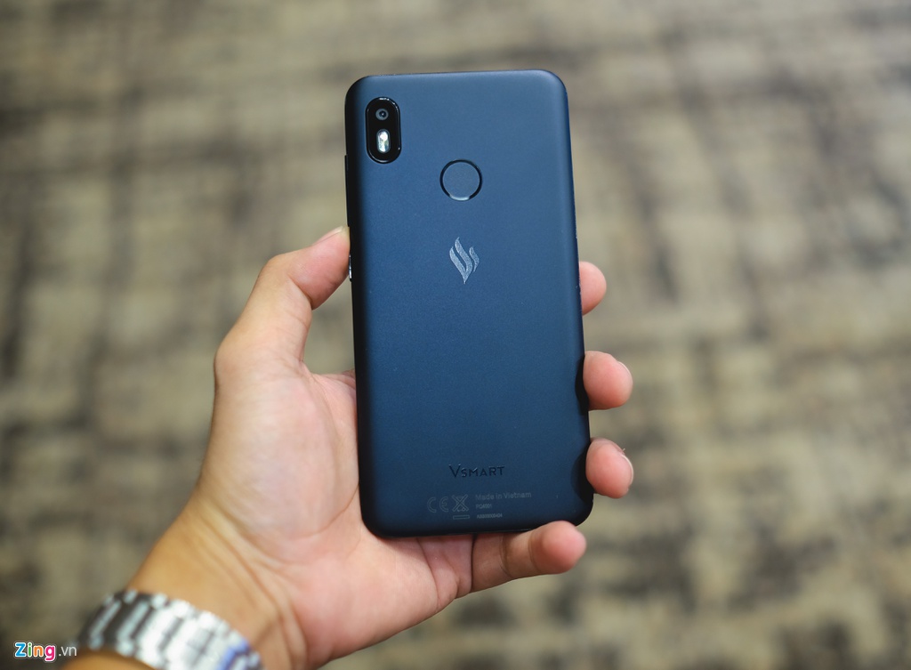 Thi truong smartphone Viet cuoi nam - Samsung, Huawei truot dai hinh anh 3 Vinsmart_zing28.jpg