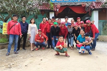 Những chuyến từ thiện nghĩa tình của đội “chiến binh áo đỏ”