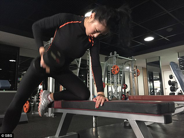 Mukbang: Trào lưu ăn cho người khác xem mang lại thu nhập hàng trăm triệu mỗi tháng nhưng đằng sau lại là góc khuất về sự cô đơn không ai biết - Ảnh 7.