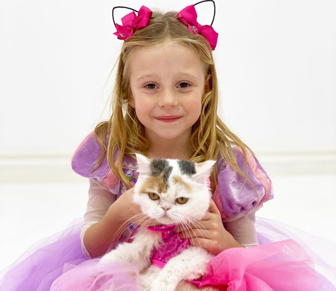 Co be mac benh bai nao kiem bon tien nho lam vlog hinh anh 6 79379854_2898832140343294_3957070518892605081_n_1.jpg