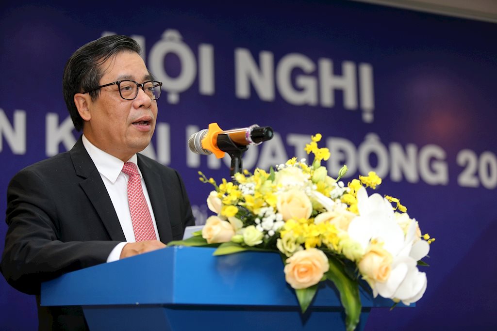 Phó Thống đốc Nguyễn Kim Anh: 