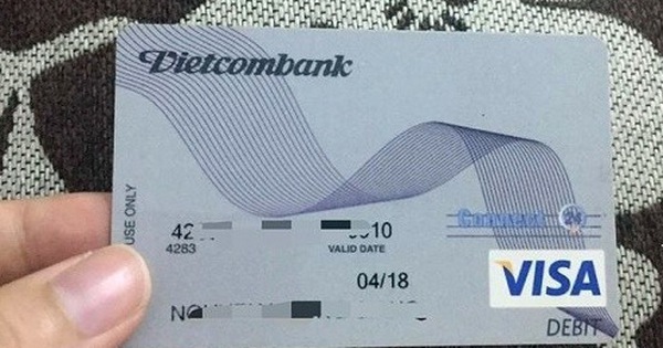 Nhiều khách hàng bị trừ tiền từ giao dịch lạ, Vietcombank nói gì?