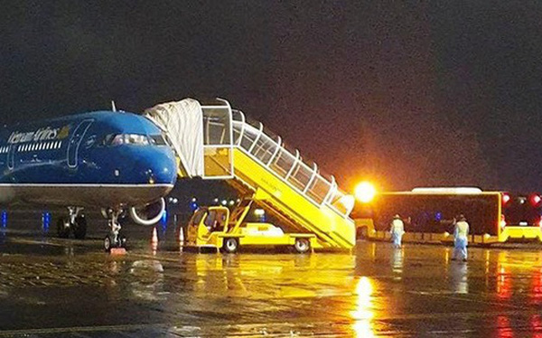 Chuyến bay đặc biệt đưa người Việt 