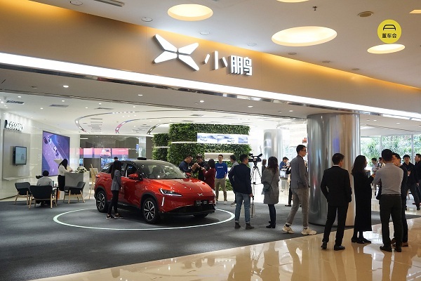 Dân Trung Quốc từng đổ xô mua ô tô tránh SARS, nhưng virus corona thì ngược lại