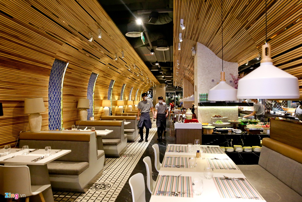 Trung tam thuong mai o TP.HCM vang tanh giua dich virus corona hinh anh 10 tttm11_zing.jpg