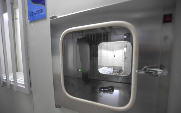 Bên trong bệnh viện dã chiến được Trung Quốc xây 'thần tốc' trong 10 ngày để đối phó virus Vũ Hán