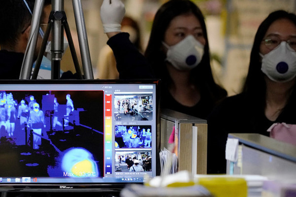 Số người chết vì virus corona cao vọt, số ca nhiễm hơn 20.000