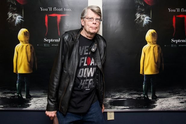 Stephen King bỏ Facebook