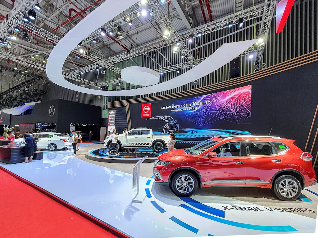 Giá xe vẫn giảm ngay sau Tết, Nissan giảm giá sâu Terra, Navara, X-Trail và Sunny