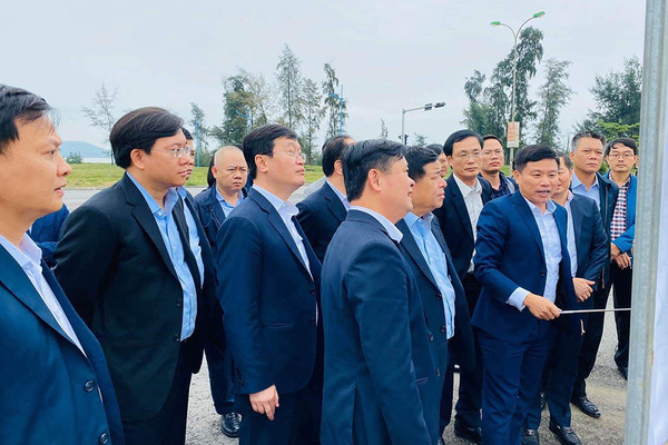 Cách ly tại nhà lãnh đạo tỉnh Nghệ An tiếp xúc với đoàn Bộ KH-ĐT