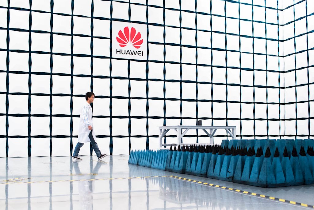 Mỹ phát hiện Huawei có cửa hậu để truy cập mạng lưới di động toàn cầu