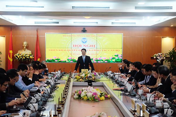 Mobile Money sẽ tạo nên sự đột phá vô cùng mạnh mẽ | Kinh tế Việt Nam cần nhiều cú hích tăng trưởng từ công nghệ