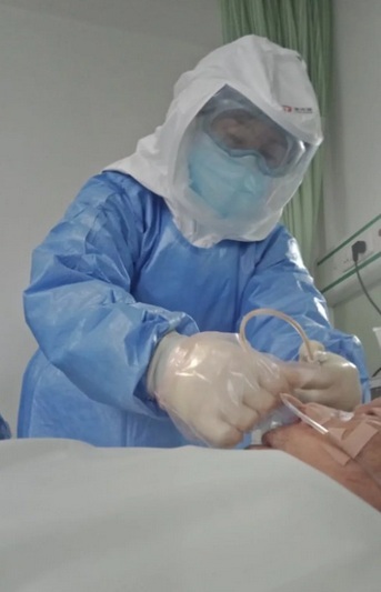 Cuộc sống của các tình nguyện viên y tế trong ‘tâm dịch’ Vũ Hán