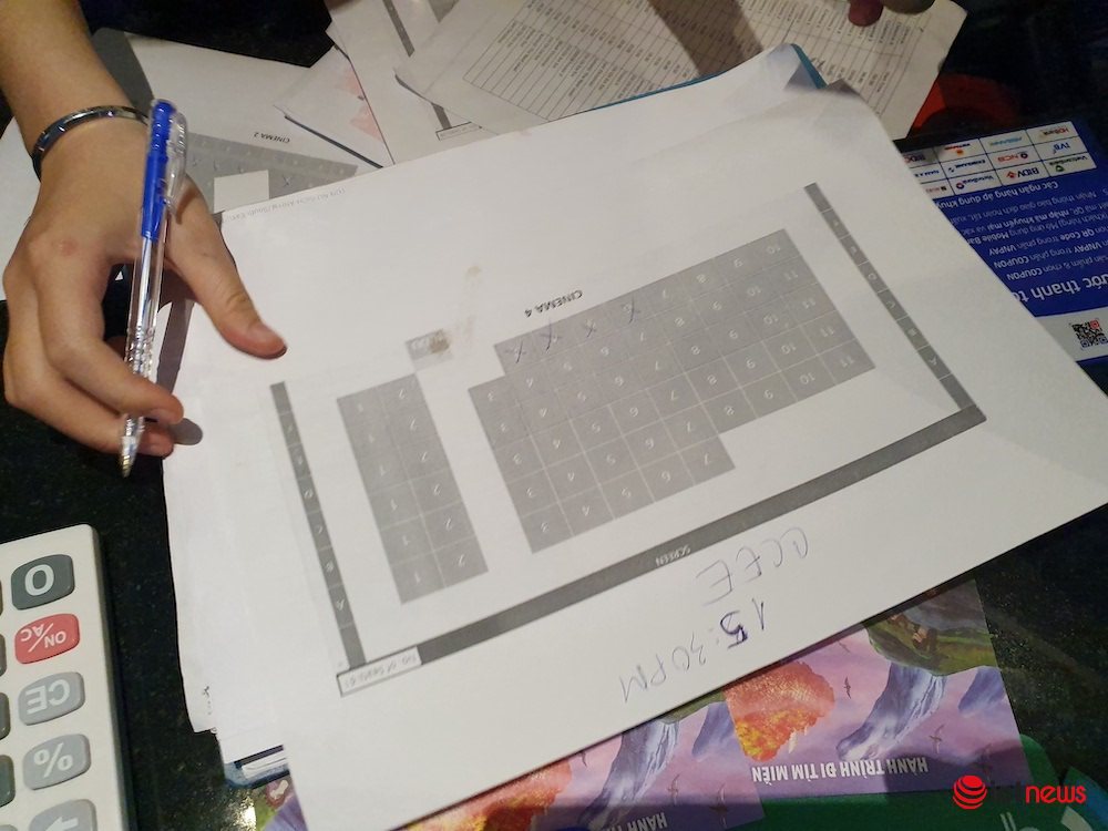 Bi hài đối phó chuyện cúp điện, hệ thống treo ở Việt Nam