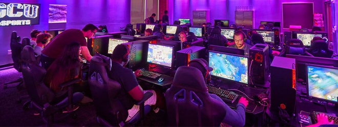 Tai truong dai hoc nay, sinh vien duoc khuyen khich choi game hinh anh 2 2.jpg