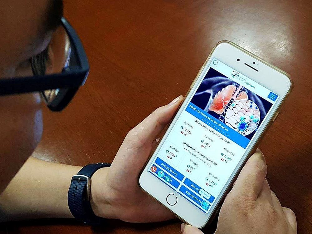 Hai kênh thông tin chính thống của Bộ Y tế về dịch Covid-19 cùng cán mốc 300.000 người dùng