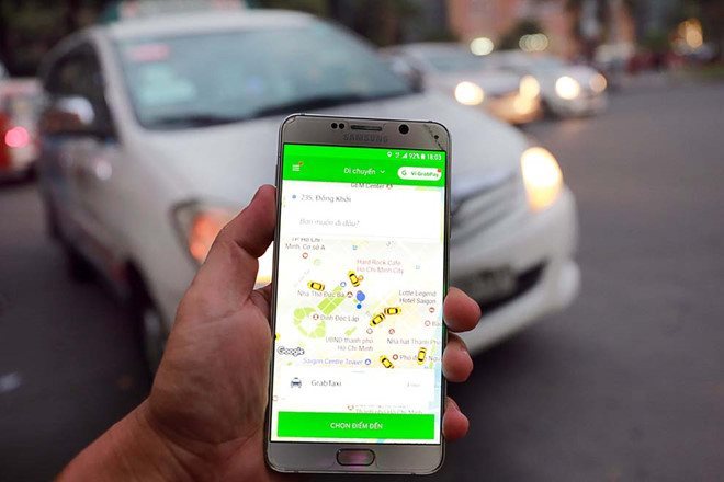 Taxi công nghệ dán niêm yết 