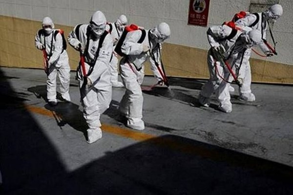 Covid-19 lan chóng mặt, các nước cuống cuồng ngăn chặn